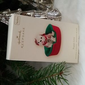 Hallmark Puppy Love Ornament 2007